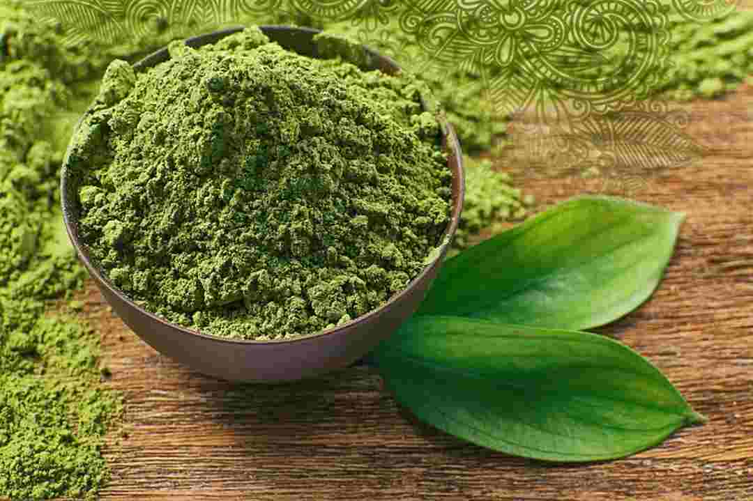 Matcha nguyên chất mang màu sắc xanh tươi, đồng đều với nhau và mịn 