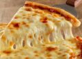 Cách làm Pizza phô mai sợi