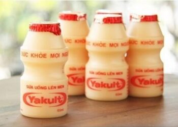 Sữa yakult cho bé mấy tuổi