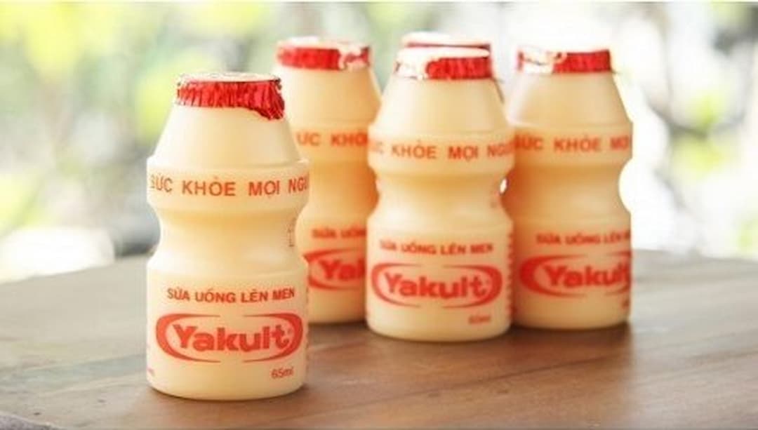 Sữa yakult cho bé mấy tuổi