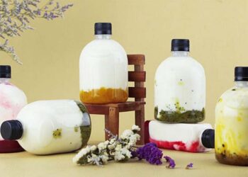 Sữa chua uống là sản phẩm có dạng lỏng, vị chua và thanh