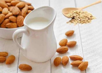 Sữa hạnh nhân với hàm lượng khoáng chất và vitamin rất cao