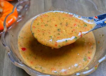 Cách pha nước chấm hải sản muối ớt xanh 